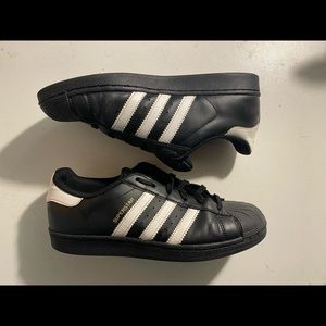 Adidas Superstar Shell Toe Size 5.5 Pre-Owned
